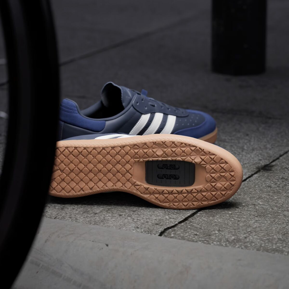 adidas SAMBA ベロ付き adidas SAMBA ベロ付き - メルカリ