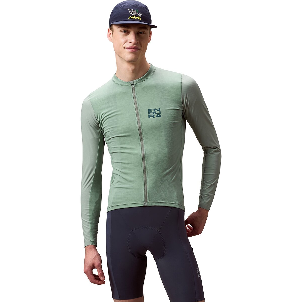 Endura Alltrack Ride Long-Sleeve Jersey - Men's Sage Green, XL