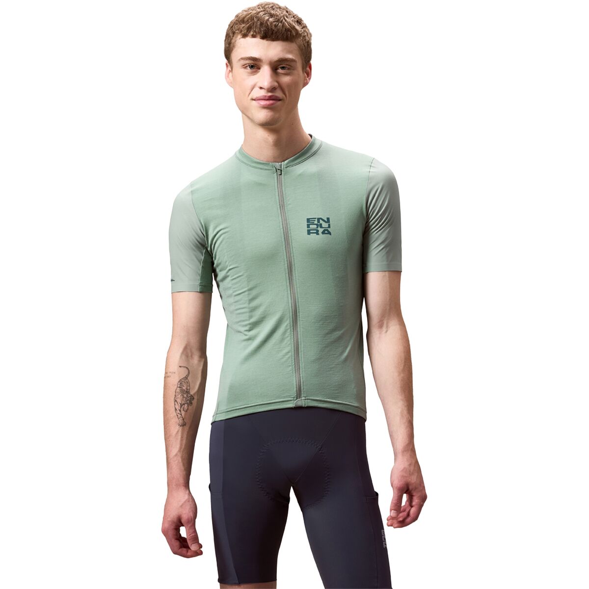 Endura Alltrack Ride Short-Sleeve Jersey - Men's Sage Green, L