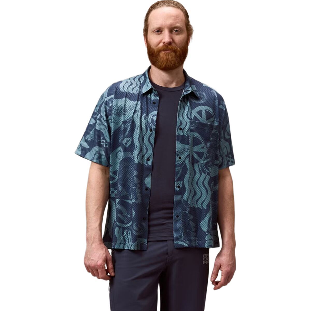 Endura Alltrack Ride Short-Sleeve Resort Shirt - Men's Carbon Grey, XL
