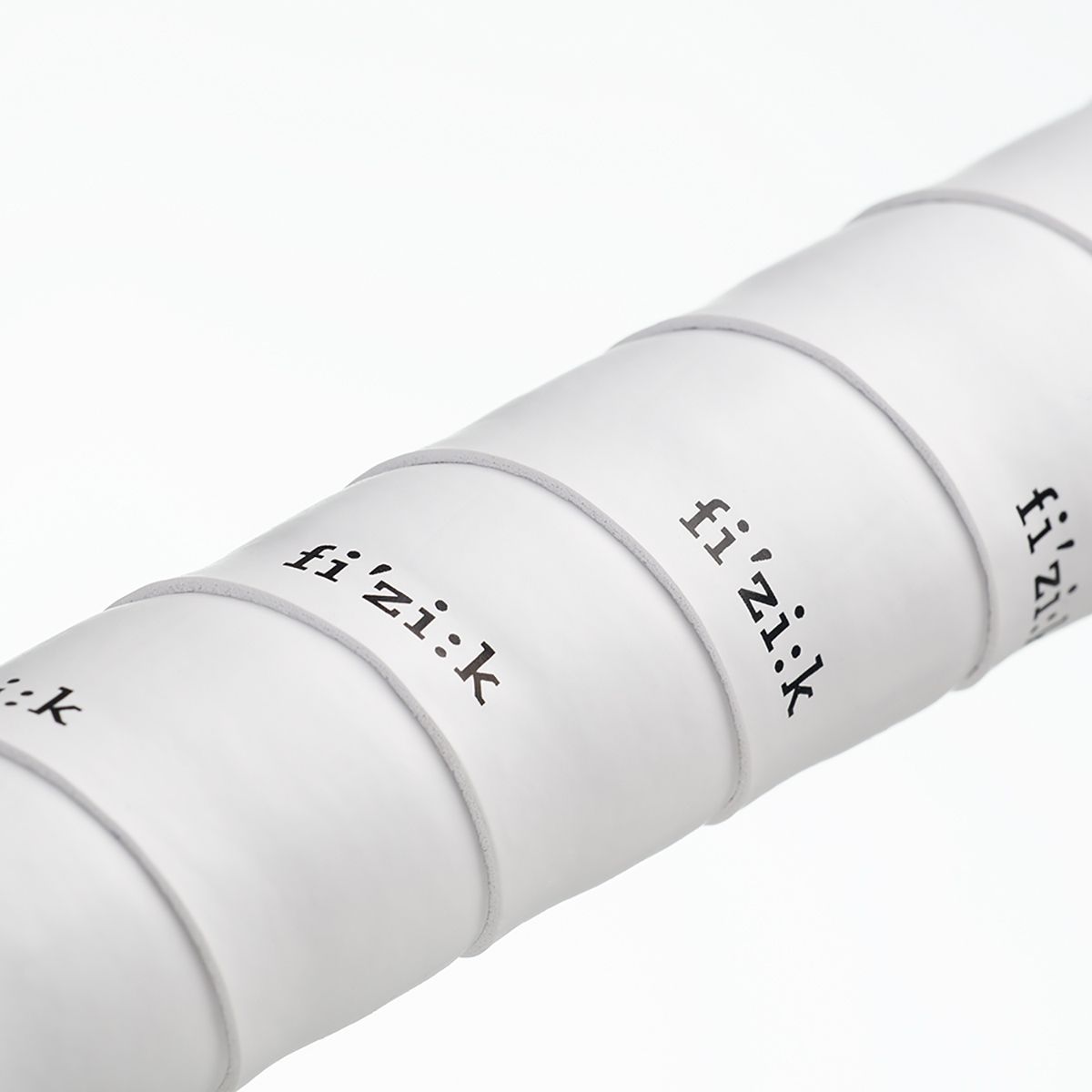 fi'zi:k Microtex Tape シルバー　※購入不可 HON.jpg