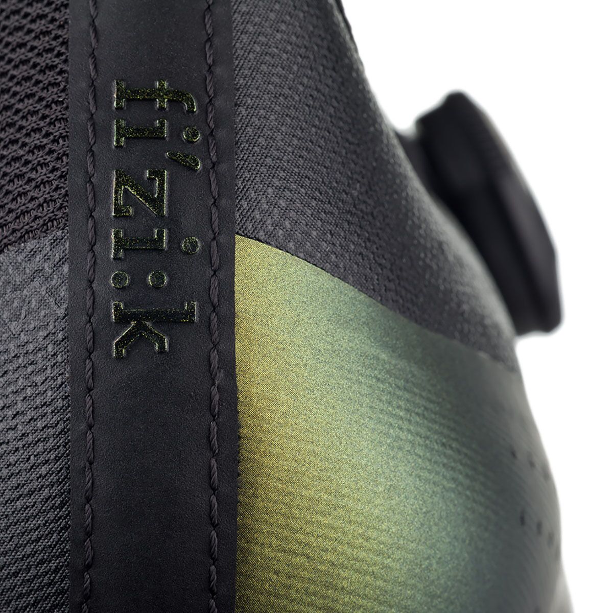 Fi'zi:k Tempo Overcurve R4 Iridescent Cycling Shoe - Men