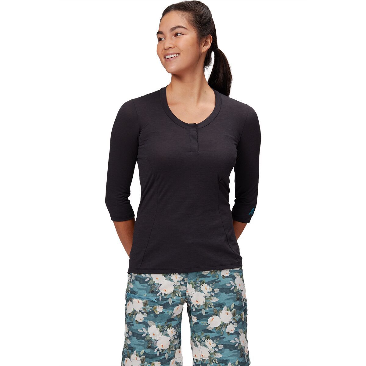 7mesh Industries 7mesh Industries Desperado Henley Jersey - Women's Black, XS