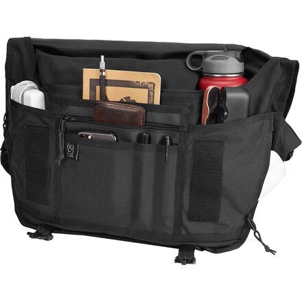 美品！CHROME BURAN III メッセンジャーバッグ 24L P防水 Chrome Buran III 24L Messenger Bag - Accessories