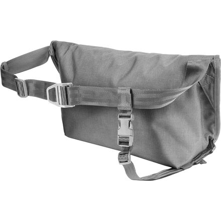 Chrome Simple 12L Messenger MD Bag - Accessories