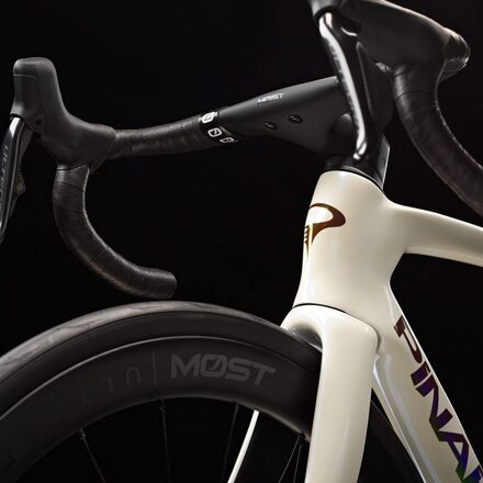 Pinarello F7 Ultegra Di2 Ultrafast 45 Carbon Wheel Road Bike - Bikes