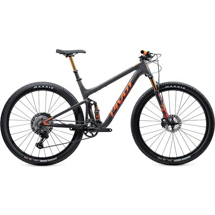 Pivot Mach 4 SL Pro XT XTR 100 Carbon Wheel Mountain Bike Bikes