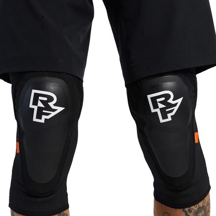 Race Face Roam Knee Pad - Men