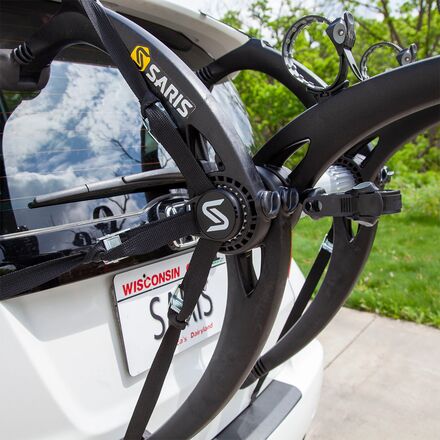 Jones さん　Saris Bones 2 自転車キャリア Saris Bones 2-Bike Trunk Rack | Easy & Secure Transport for