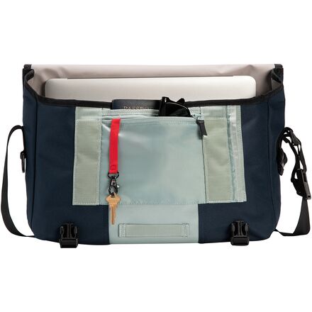 Timbuk2 Classic 9-28L Messenger Bag - Accessories