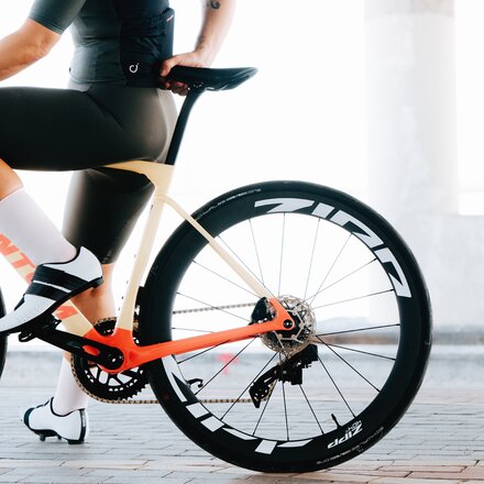 Zipp 404 S Carbon Disc Brake Wheel - Tubeless - Components